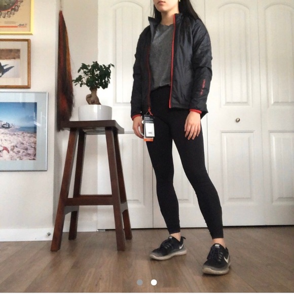 Helly Hansen Sports Jacket - Picture 2 of 2